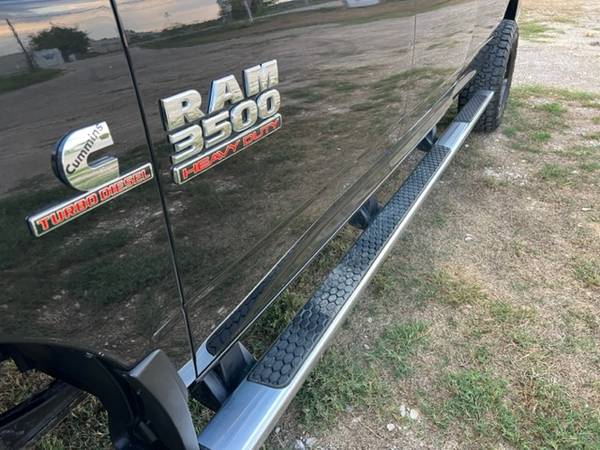 2017 RAM 3500 6.7L Cummins 4x4 Crew Cab Long Bed SRW - $41,970 (New Braunfels)