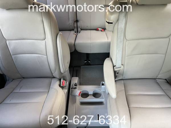 2015 Toyota Sienna 5dr 8-Pass Van XLE FWD - $18,995 (Austin)